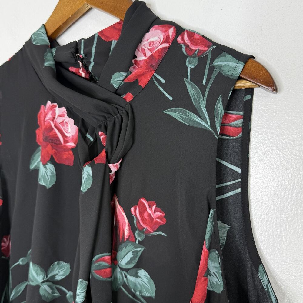 Torrid Blouse Womens XL Black Floral Rose Print High Neck Sleeveless Plus Top